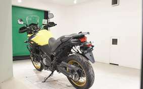 SUZUKI DL650 ( V-Strom 650 ) XTA 2021 C733A