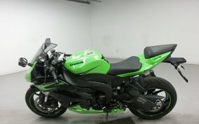 KAWASAKI NINJA ZX-6R 2010 ZX4R17