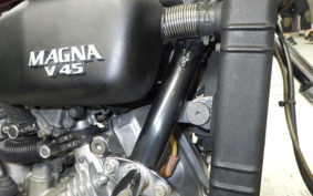 HONDA V45 MAGNA 1988 RC28