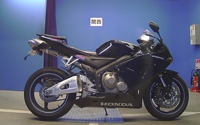 HONDA CBR600RR GEN 2 PC37