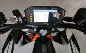 KTM 1290 SUPER  DUKE R V3940