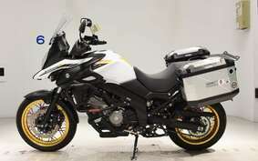 SUZUKI DL650 ( V-Strom 650 ) 2022 C733M