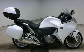 HONDA VFR1200F 2010 SC63