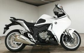 HONDA VFR1200F DCT 2010 SC63