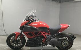 DUCATI DIAVEL 2012 G100A