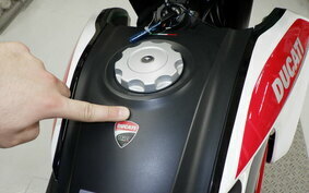 DUCATI HYPERMOTARD 820 SP 2013