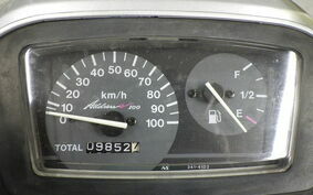 SUZUKI ADDRESS V100 CE11A