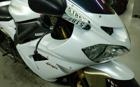 KAWASAKI ZX 10 NINJA R 2004 ZXT00C