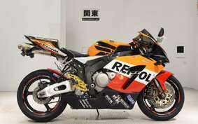 HONDA CBR1000RR 2004 SC57