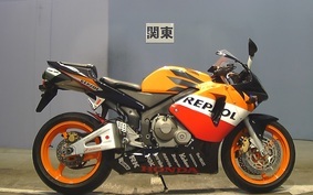 HONDA CBR600RR 2003 PC37