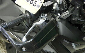 HONDA X-ADV 750 2023 RH10