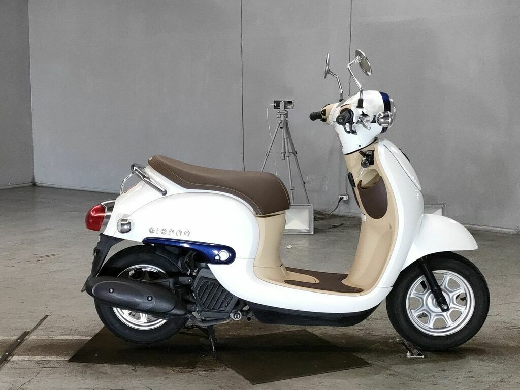 Пластик honda giorno