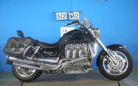 TRIUMPH ROCKET III 2005 LC1035