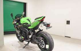 KAWASAKI ZX-25R ZX250E