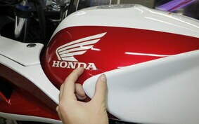 HONDA CB1300SB SUPER BOLDOR A 2006 SC54