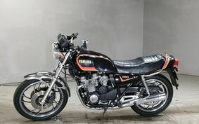 YAMAHA XJ550 4V8