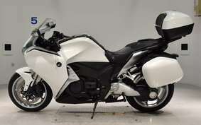 HONDA VFR1200F DCT 2010 SC63