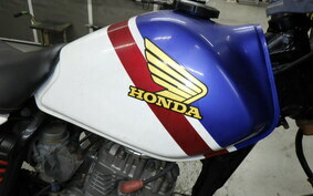 HONDA FTR223 MC34