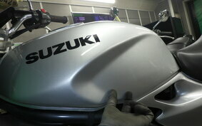 SUZUKI GSX250FX ZR250C