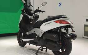 YAMAHA X-MAX 125 