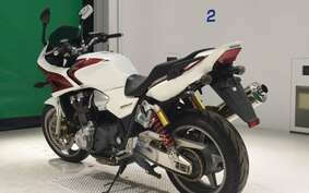 HONDA CB1300SB SUPER BOLDOR A 2013 SC54