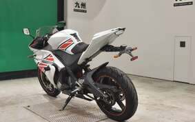 YAMAHA YZF-R125