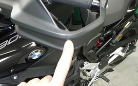 BMW F900XR 2023