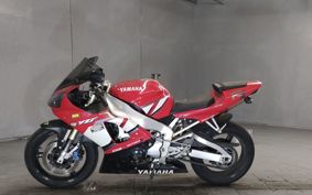 YAMAHA YZF-R1 RN04