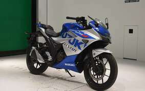 SUZUKI GIXXER 250 SF