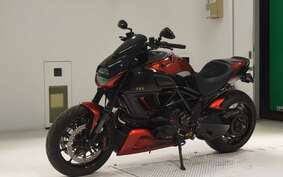 DUCATI DIAVEL 2013