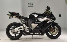 HONDA CBR1000RR 2004 SC57