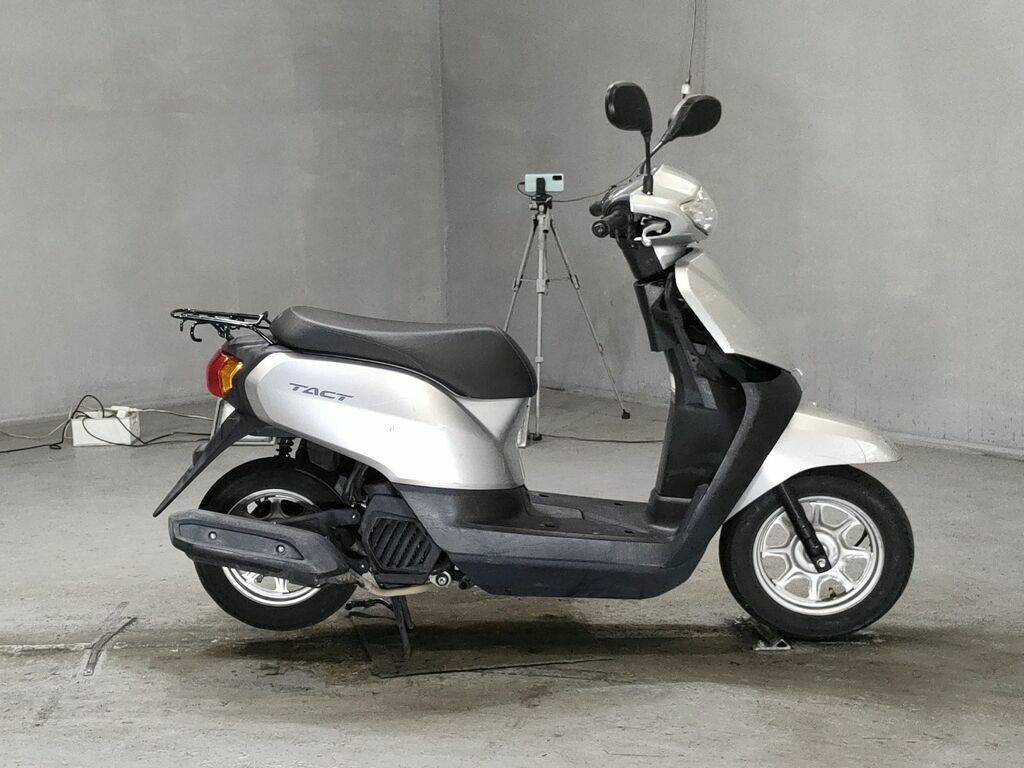 Скутер honda tact af79