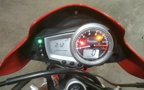 TRIUMPH STREET TRIPLE 2012 TMD40