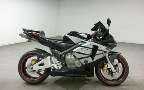 HONDA CBR600RR 2004 PC37