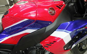 HONDA CBR1000RR R 2024 SC82