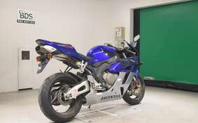 HONDA CBR1000RR 2005 SC57