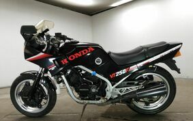 HONDA VT250F MC08