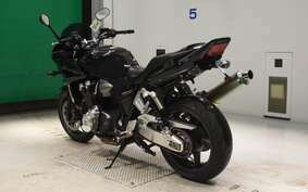 HONDA CB1300SB SUPER BOLDOR A 2010 SC54