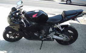 HONDA CBR1000RR 2005 SC57