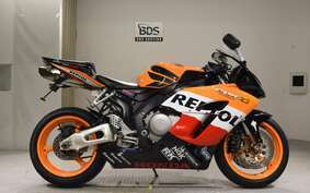 HONDA CBR1000RR 2005 SC57