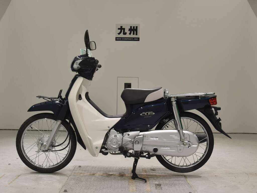 Honda super cub aa04