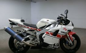 YAMAHA YZF-R1 2002 RN04