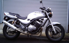 SUZUKI GSX250FX ZR250C