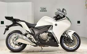 HONDA VFR1200F DCT 2013 SC63