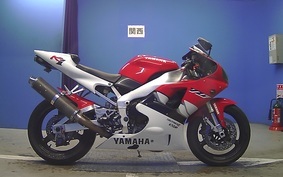 YAMAHA YZF-R1 1999 RN01