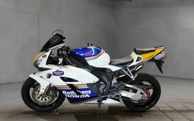 HONDA CBR1000RR 2004 SC57