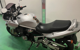 SUZUKI BANDIT 1200 S 2002 GV77A