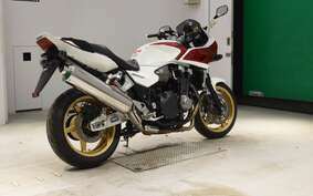 HONDA CB1300SB SUPER BOLDOR A 2011 SC54