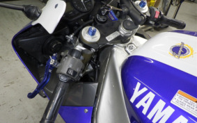 YAMAHA YZF-R1 2001 RN05