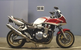 HONDA CB1300SB SUPER BOLDOR A 2005 SC54